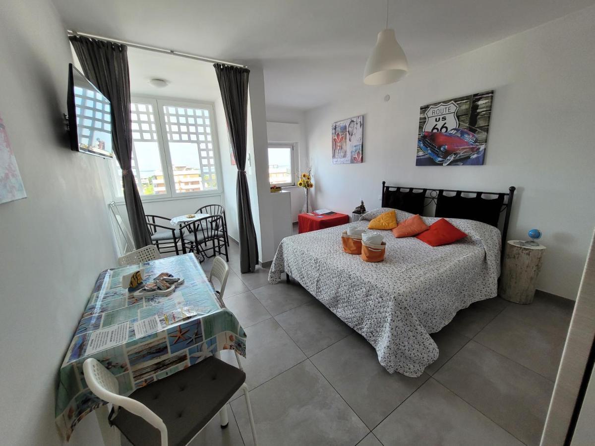 Rosato 2 Sea View Apartment Lignano Sabbiadoro Exterior foto